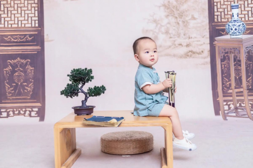 桦甸孕妇肚子上的黑线